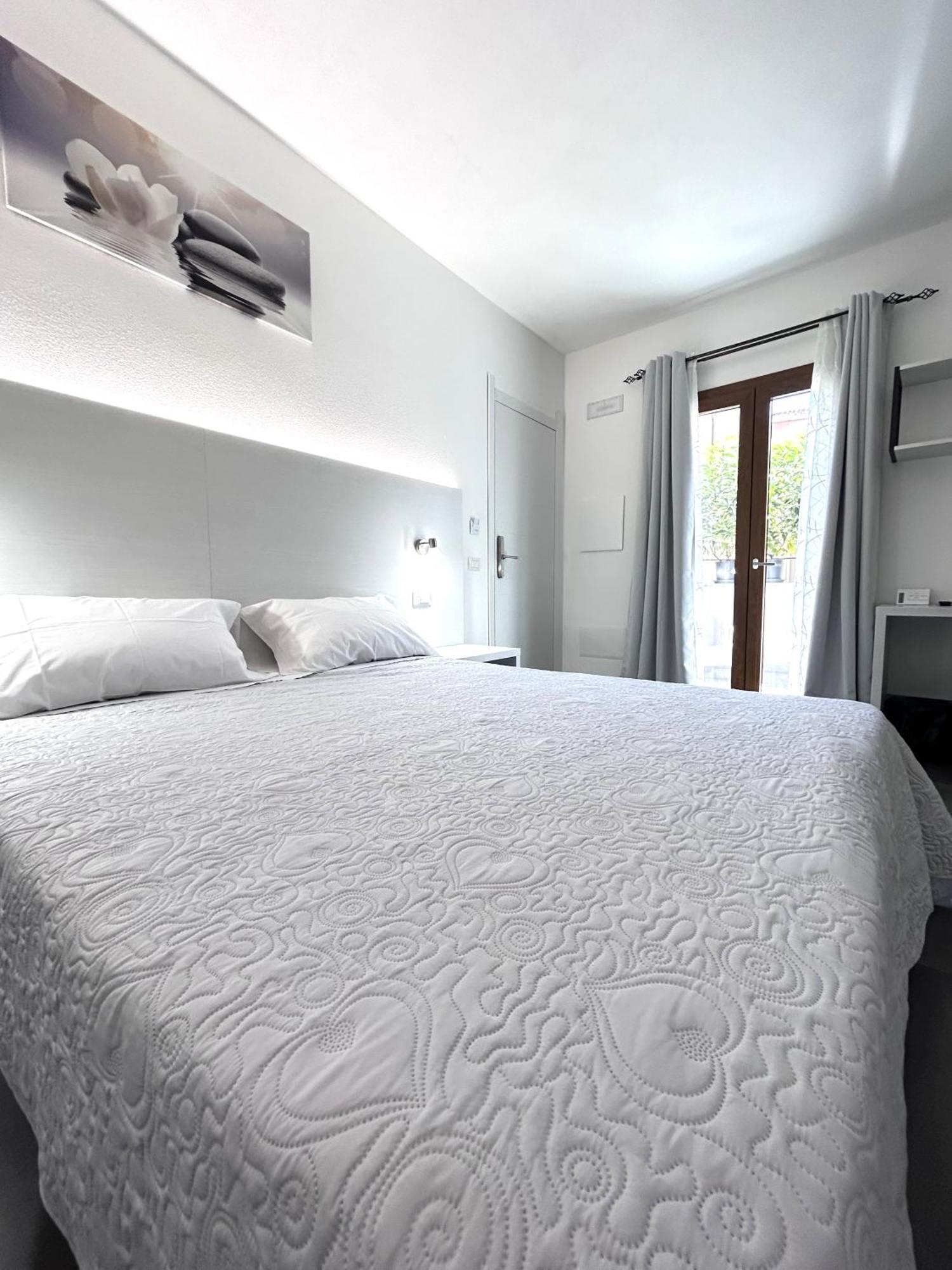 Longevity Hotel Tortolì Extérieur photo